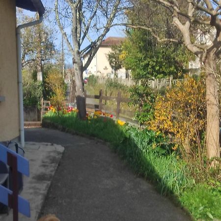 Chambre Spatieuse Avec Grand Lit. Aspet Exterior foto